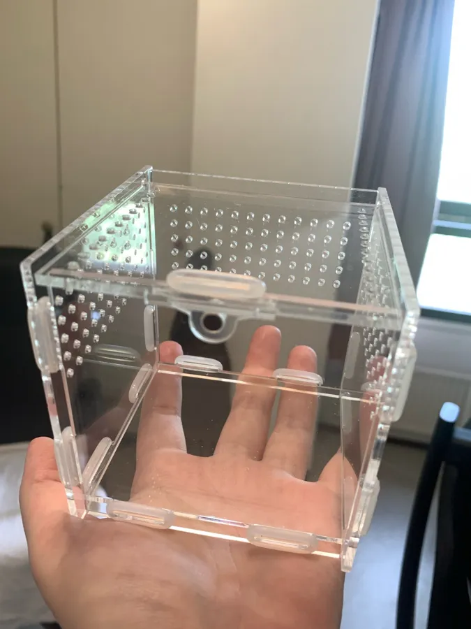 TaranTerra acrylic enclosure photographed by Eero T., a verified buyer